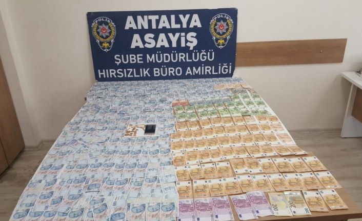 Girdiği evden çok sayıda ziynet eşyası ve para çalan hırsız tutuklandı