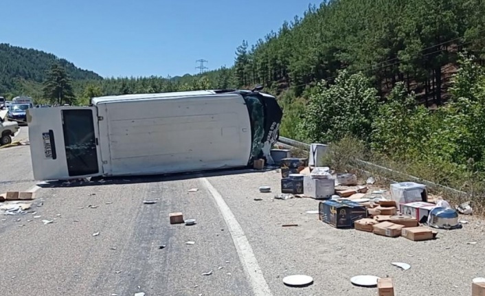 Adana'da düğün yolunda feci kaza: 5 ölü, 1 yaralı