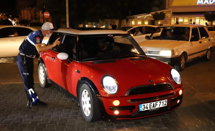 Alanya Belediyesi trafik akışını rahatlatmak için görev başında