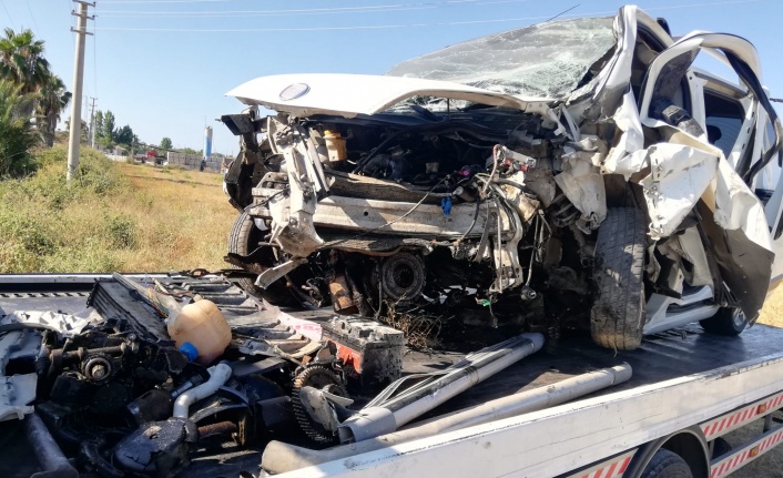 Alanya yolunda feci kaza: Baba öldü, anne ve 2 çocuğu yaralandı