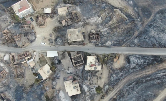 Bakan Pakdemirli: “Manavgat kontrol altında ancak Akseki’de çıkan yangın devam ediyor”