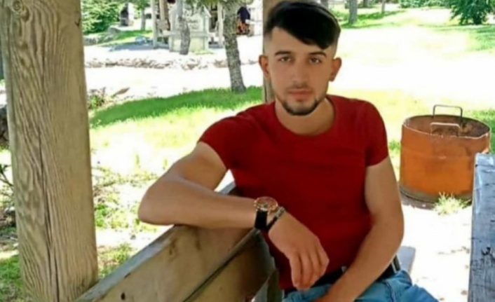 Denize giren iki gençten biri boğuldu, biri yoğun bakımda