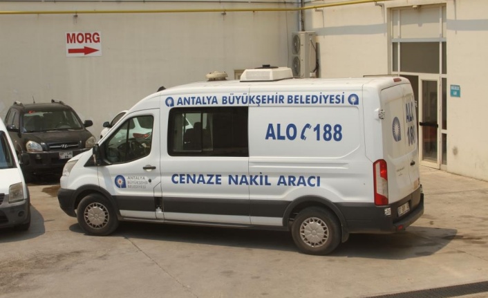 Hayatını kaybeden 2 yangın işçisinin cenazesi Adli Tıp Kurumuna gönderildi