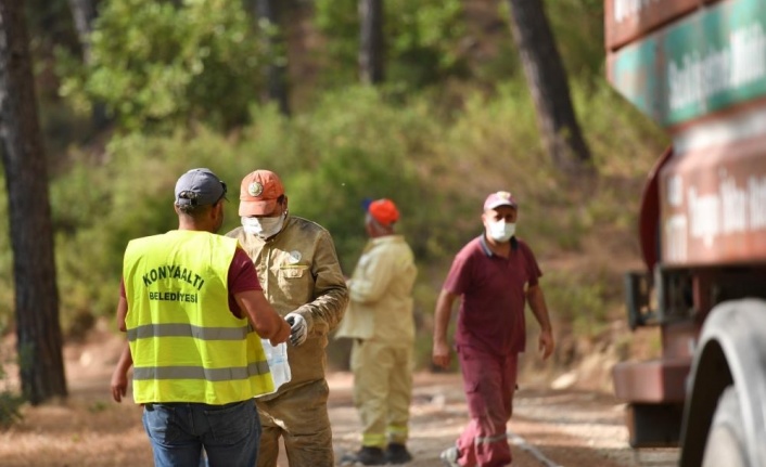 Konyaaltı'ndan Manavgatlı çiftçilere yem desteği