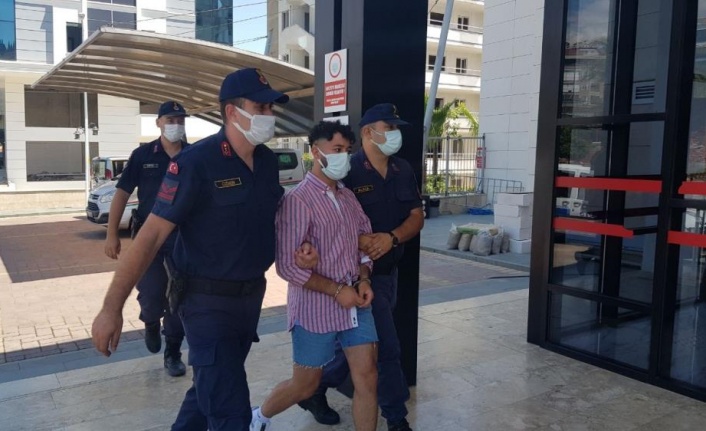 Otomobille çarptığı Polonyalı 2 turistin ölümüne sebep olan Alman uyruklu sürücü adliyeye sevk edildi