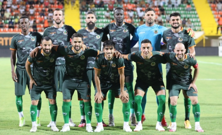 Alanyaspor'da kim kaç numaralı formayı giyecek, belli oldu
