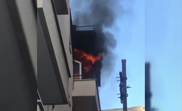 Apartman dairesinde korkutan yangın