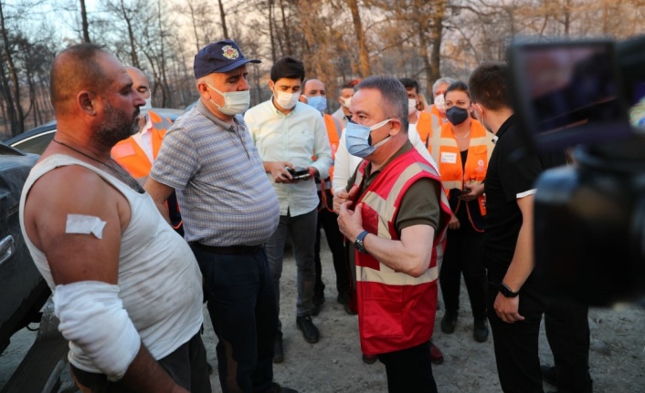 Böcek: Siyasetin yeri ve zamanı değil önce yangını söndürelim