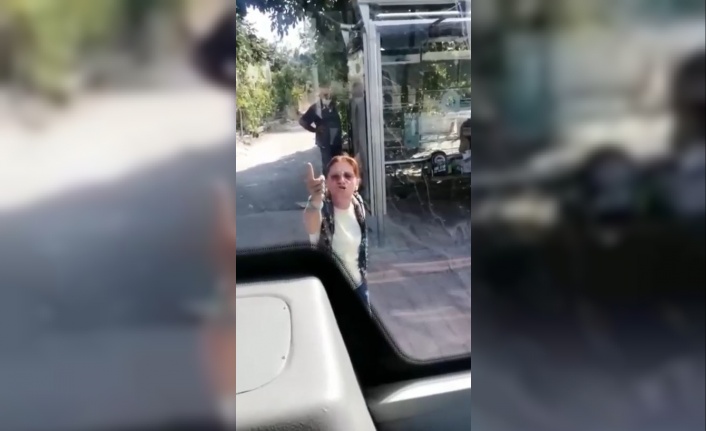 Otobüste maske takmayı reddeden kadın ortalığı birbirine kattı