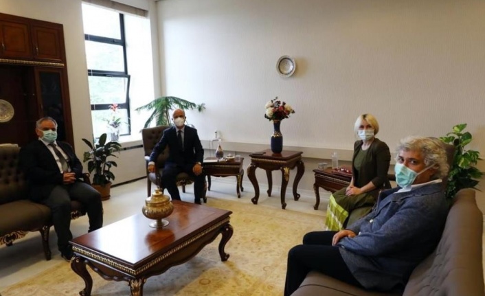 Rektör Özkan, YÖK Başkanı Özvar ile bir araya geldi