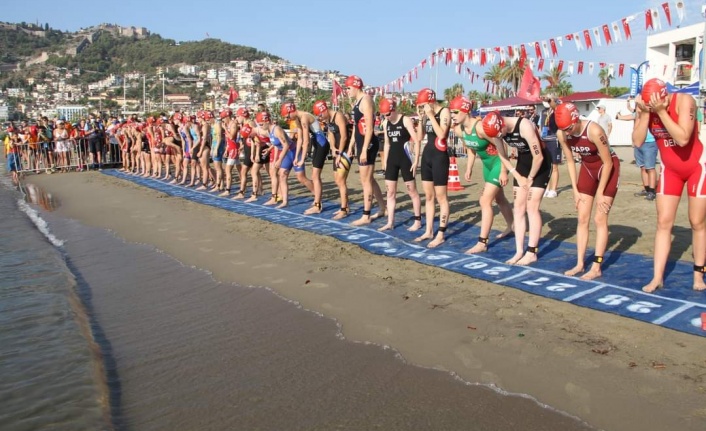30. Alanya Uluslararası Triathlon Yarışları başladı