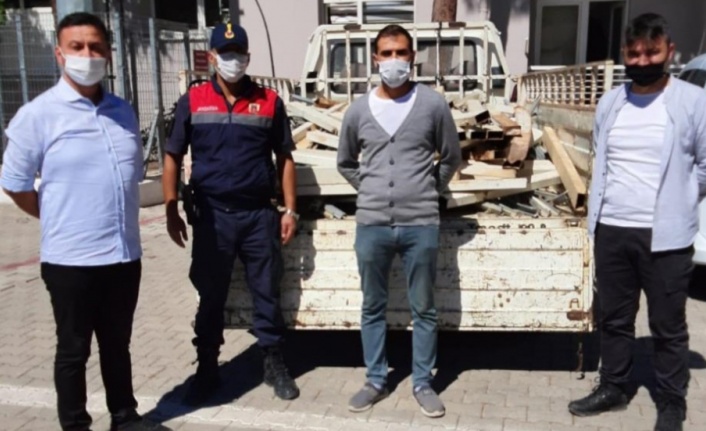 50 bin TL değerinde sera demirini çalan 3 Suriyeli yakalandı