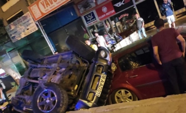 Alanya'da kaza yapan sürücü aracı bırakıp kaza yerinden kaçtı