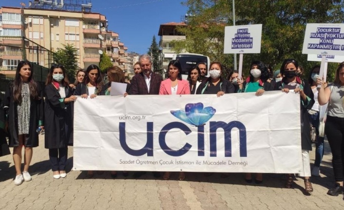 Elmalı davasında anne ve üvey baba tutuksuz yargılanmasına avukatlardan tepki