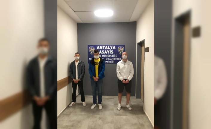 Kiralık araca sahte plaka takıp, önce sattılar sonra çaldılar