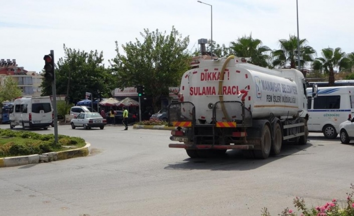 Yangına su götüren su tankeri otel servisiyle çarpıştı: 4 yaralı