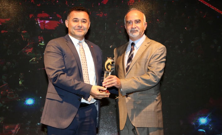 Alanya Belediyesi'ne en başarılı belediye dalında altın ödül