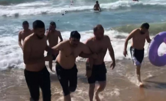 Alanya'da boğulma tehlikesi geçiren adam kurtarıldı