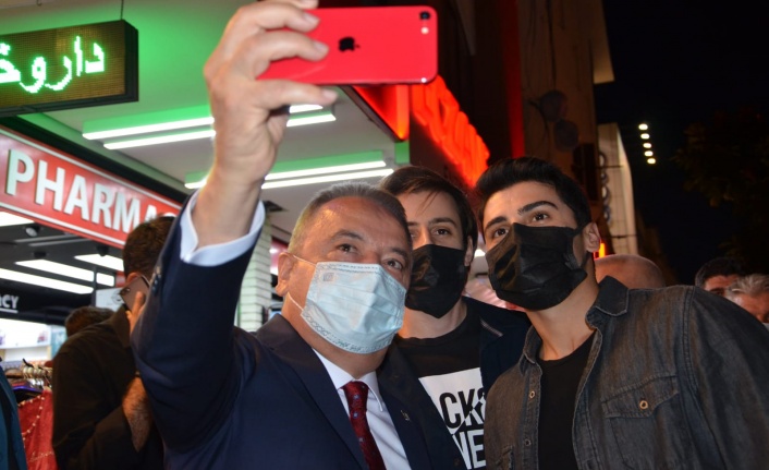 Başkan Böcek Alanya’da esnafla bir araya geldi