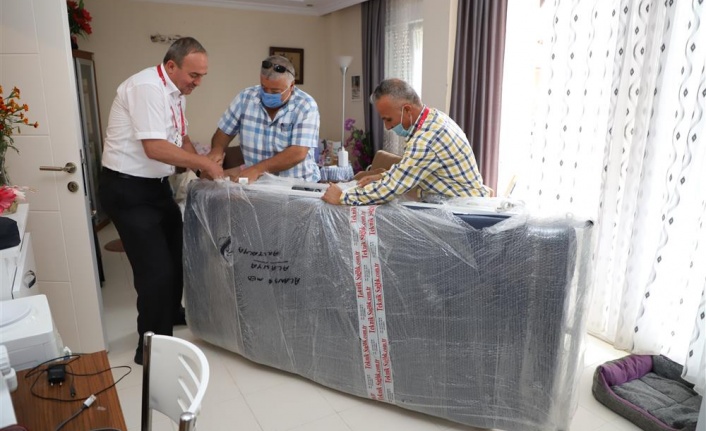 İhtiyaç sahibi Alman vatandaşa Alanya Belediyesi el uzattı