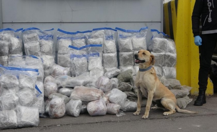 Nakliye süsüyle uyuşturucu ticareti: 100 kilo uyuşturucu madde ele geçirildi