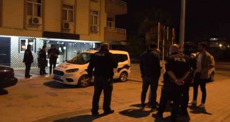 Otel odasında tartıştığı kız arkadaşını bıçakla yaraladı