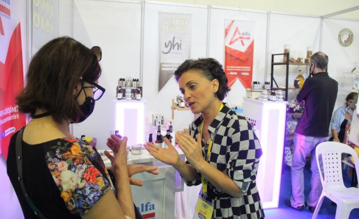 Türkiye'nin ilk doğal kozmetik üreticisi kadın kooperatifi YÖREX'te