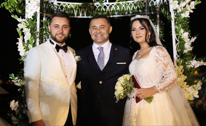 Yücel Ailesi'nin mutlu günü