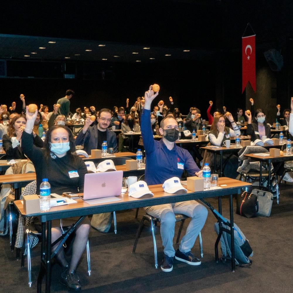 ‘AB-Türkiye Gençlik İklim Forumu’ Antalya’da gerçekleştirildi