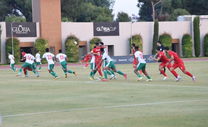 Afganistan Futbol Milli Takımı Antalya'da kamp yapıyor