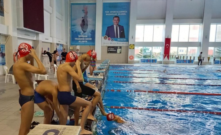 Alanya'da düzenlenen Türkiye Yüzme Federasyonu'na Antalyaspor damga vurdu