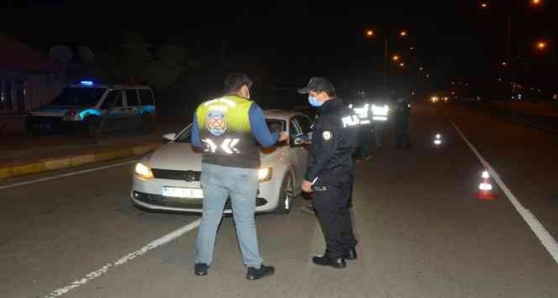 Sürücülere maske ve trafik denetimi