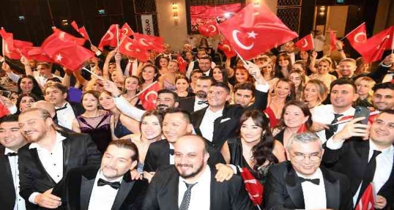 ANTGİAD, 29 Ekim'i Cumhuriyet Balosu ile kutladı