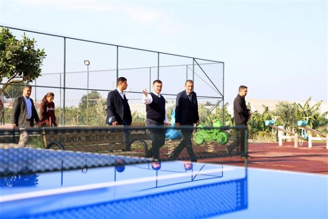 Başkan Yücel Mahmutlar ve Kargıcak'taki dev projelerin startını verdi