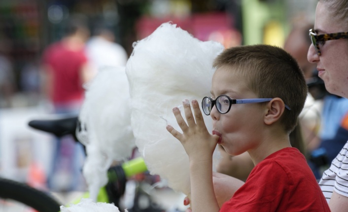 “Çocuklarda parmak emme alışkanlığını ciddiye alın”