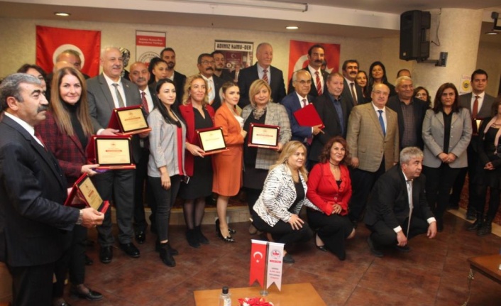 Gazeteci Songül Başkaya’ya ‘Yılın İş İnsanı Ödülü’