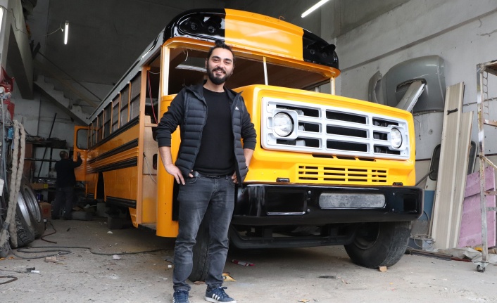 İzlediği filmden etkilendi, kendine 600 bin TL değerinde okul otobüsü yaptırdı