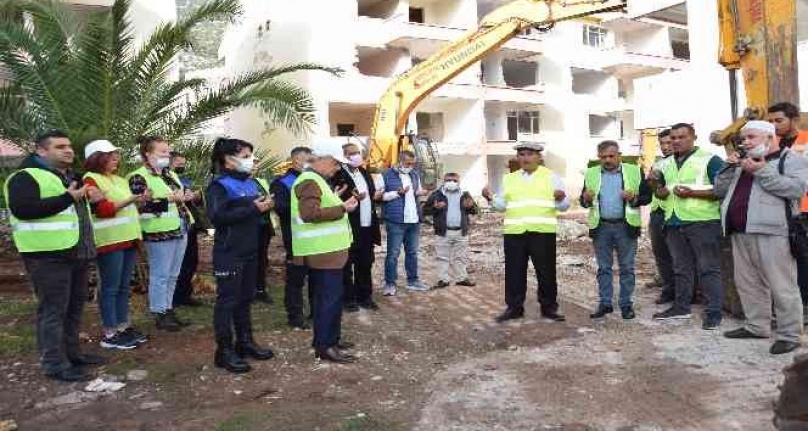 Kentsel dönüşüm için ilk yıkım başladı