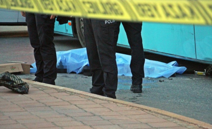 Küçük Eren, okul çıkışında halk otobüsü altında can verdi