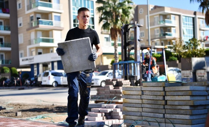 Macar öğrenciler Konyaaltı’nda staj yapıyor