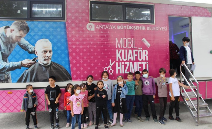 Mobil Kuaför Tırı, yangınzede 329 kişiye hizmet verdi