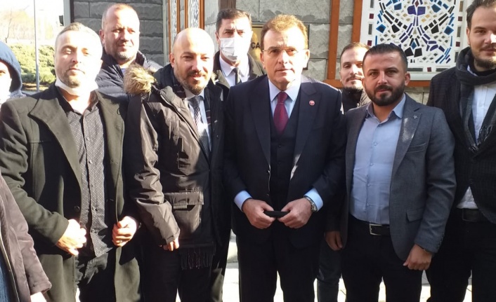 Alanyalılar Vecdet Öz'ü yalnız bırakmadı