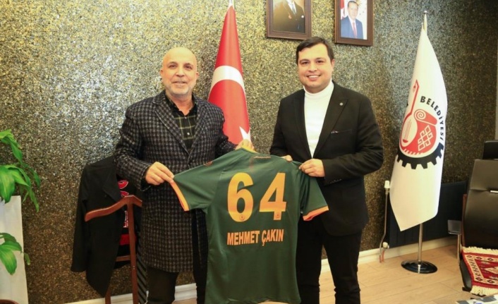 Alanyaspor Başkanı Çavuşoğlu, koşan adama misafir oldu