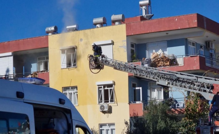 Ev yangını korkuttu! Ekipler harekete geçti