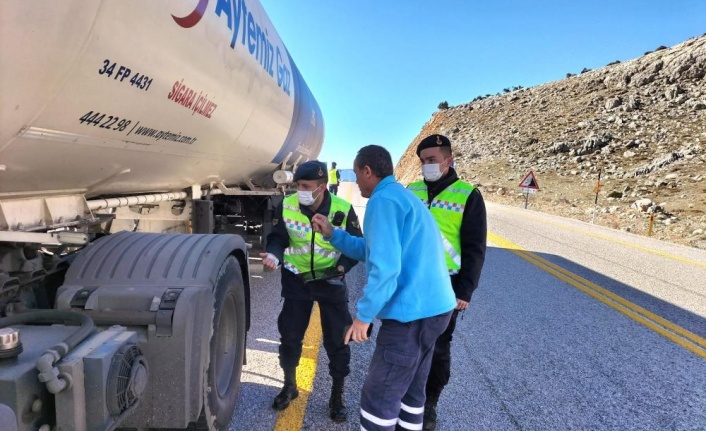 Jandarmadan ‘kış lastiği’ denetimi