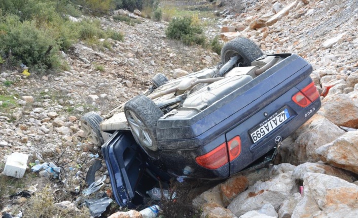 Otomobil takla attı: 2 yaralı