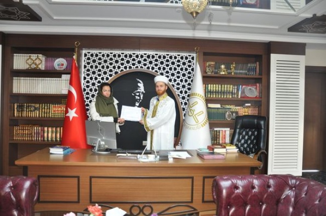 Rus uyruklu kadın Alanya'da Müslüman oldu