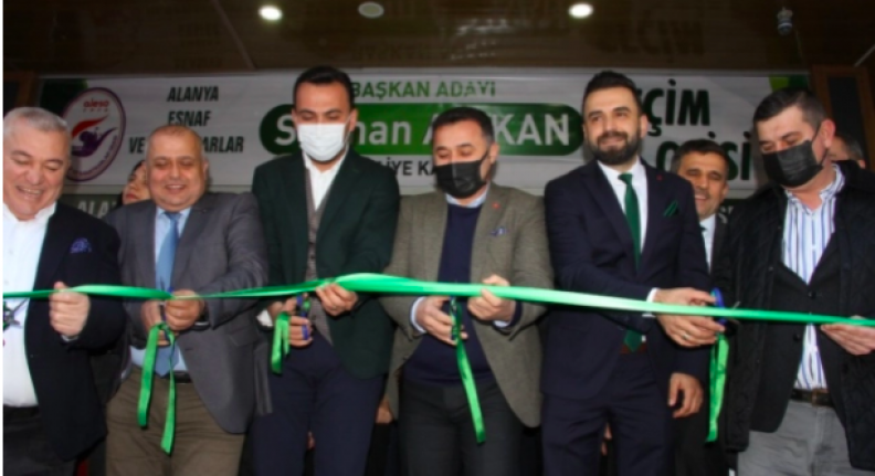 Selman Arıkan seçim ofisini açtı