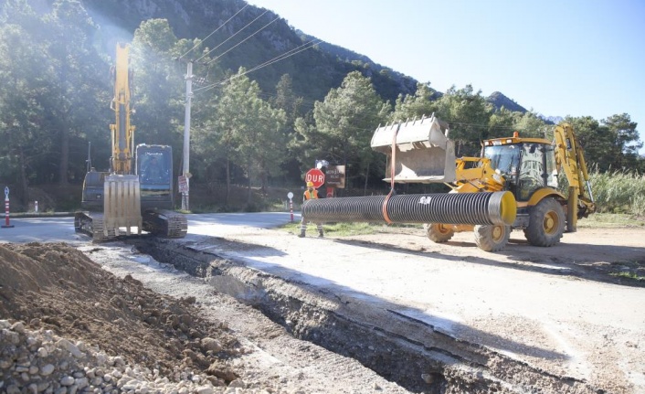 Üç ilçede 3 bin 150 metre drenaj hattı çalışması