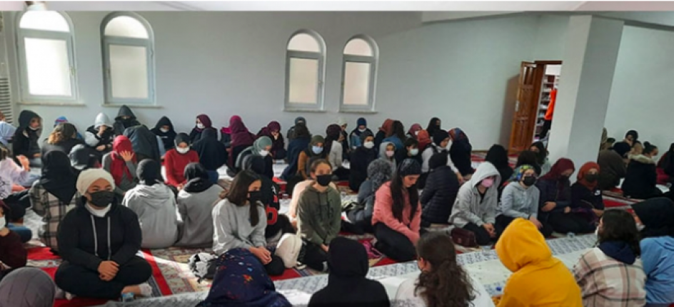 Alanya Müftülüğü Gazipaşalı öğrencileri ağırladı